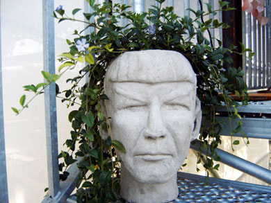 Mr. Spock auf Balkonien (Buga 2005 in München)